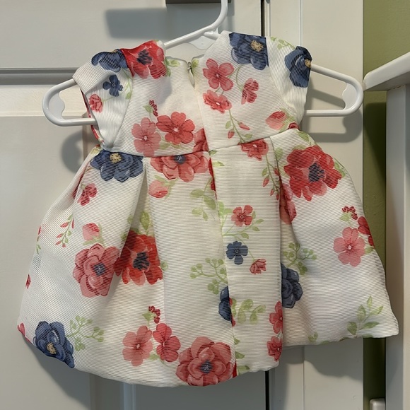 Newborn formal MAYORAL dress - Picture 2 of 5
